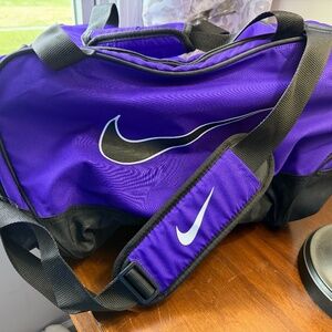 Nike gym bag purple & grey